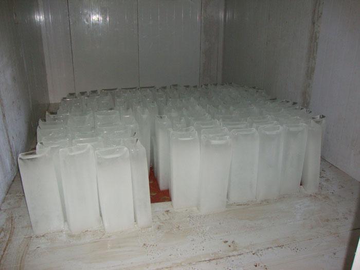 冰雕观赏专用白冰、透明冰——冰泉直销